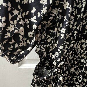 Old Navy Dress (M) pre owned